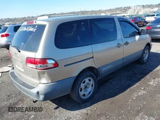 2000 Toyota Sienna CE with VIN 4T3ZF19C1YU240674, listed as a IAAI auction lot 41934876 with 250,196 mi miles. Bid and sale history available at carsss.com. Image 4.