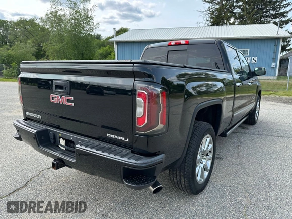 2018 GMC Sierra 1500 Denali z VIN 3GTU2PEJXJG171695, wystawiony jako Copart lot #59631005 z przebiegiem 226 029 mil mil oraz Czysty tytuł • Clean title. Historia ofert i sprzedaży dostępna na DreamBid. Obrazek 4.