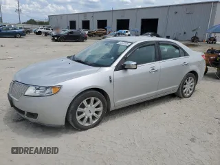 2010 Lincoln MKZ z VIN 3LNHL2GC8AR629802, wystawiony jako Copart lot #53359165 z przebiegiem 109 055 mil mil oraz Szkoda całkowita • Salvage title. Historia ofert i sprzedaży dostępna na DreamBid. Obrazek 1.
