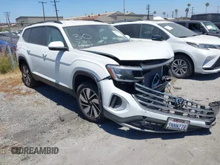 2024 Volkswagen Atlas SE с VIN 1V2WR2CA0RC566475, выставлен на аукционе IAAI как лот 42348703 с пробегом 8 748 миль миль и . История ставок и продаж доступна на DreamBid. Изображение 1.