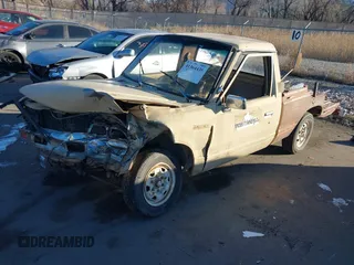 1984 Datsun 720 z VIN JN6ND01S9EW022655, wystawiony jako IAAI lot #41364439 z przebiegiem 242 833 mil mil oraz . Historia ofert i sprzedaży dostępna na DreamBid. Obrazek 2.