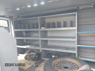 2010 Chevrolet Express Cargo z VIN 1GCUGADX3A1150240, wystawiony jako IAAI lot #42081426 z przebiegiem 533 686 mil mil oraz . Historia ofert i sprzedaży dostępna na DreamBid. Obrazek 8.