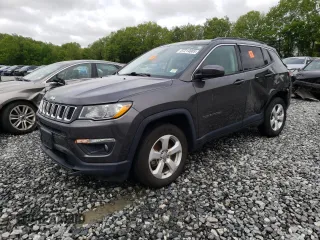 2020 Jeep Compass Latitude z VIN 3C4NJDBB2LT228128, wystawiony jako Copart lot #57214605 z przebiegiem 46 218 mil mil oraz Szkoda całkowita • Salvage title. Historia ofert i sprzedaży dostępna na DreamBid. Obrazek 1.