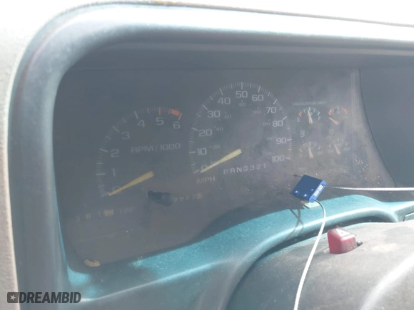 1996 Chevrolet Tahoe with VIN 1GNEK13R3TJ397046, listed as a IAAI auction lot 41702588 with 1 mi miles. Bid and sale history available at carsss.com. Image 7.