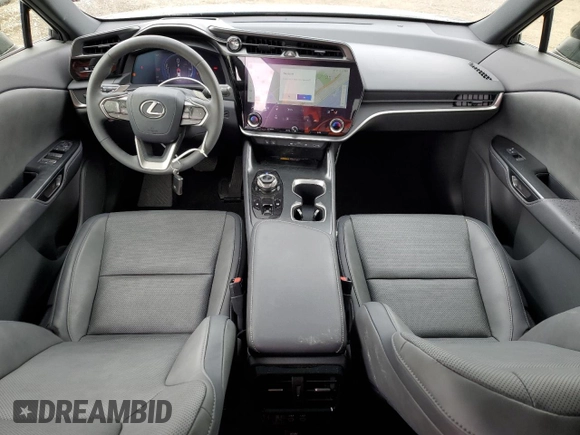 2023 Lexus RZ 450e Premium z VIN JTJAAAAB6PA009956, wystawiony jako Copart lot #48707855 z przebiegiem 6736 mil mil oraz Szkody całkowita. Historia ofert i sprzedaży dostępna na DreamBid. Obrazek 8.