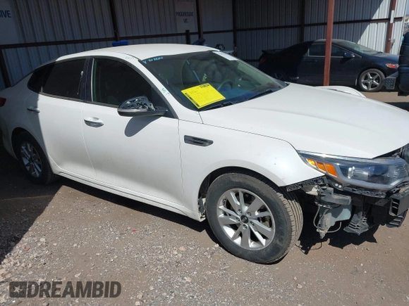 2016 Kia Optima LX with VIN KNAGT4L34G5071506, listed as a IAAI auction lot 41857078 with 72,029 mi miles. Bid and sale history available at carsss.com. Image 1.