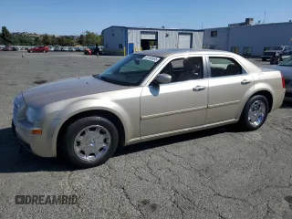 2006 Chrysler 300 Touring z VIN 2C3KA53G06H497989, wystawiony jako Copart lot #59160955 z przebiegiem 81 707 mil mil oraz Szkoda całkowita • Salvage title. Historia ofert i sprzedaży dostępna na DreamBid. Obrazek 1.