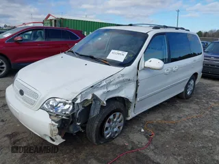 2005 Kia Sedona LX with VIN KNDUP132356708456, listed as a IAAI auction lot 41220936 with 172,960 mi miles. Bid and sale history available at carsss.com. Image 17.