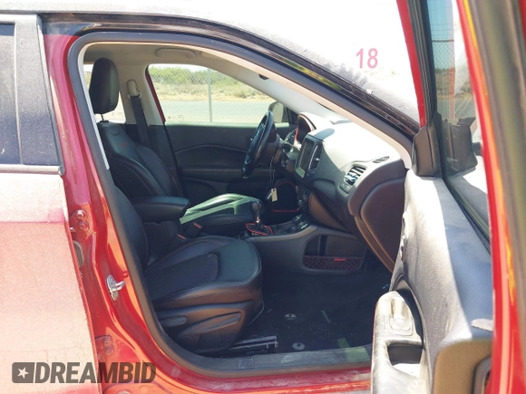 2020 Jeep Compass Trailhawk with VIN 3C4NJDDB8LT195701, listed as a IAAI auction lot 39306924 with 100,006 mi miles and . Bid and sale history available at DreamBid. Image 5.