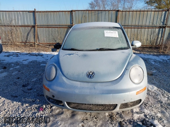 2009 Volkswagen Beetle S with VIN 3VWPW31C99M509969, listed as a IAAI auction lot 41410110 with 190,473 mi miles and . Bid and sale history available at DreamBid. Image 12.