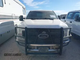 2018 Ford Super Duty F-250 SRW XL with VIN 1FT7W2B63JEC57006, listed as a IAAI auction lot 41675680 with 146,247 mi miles. Bid and sale history available at carsss.com. Image 12.