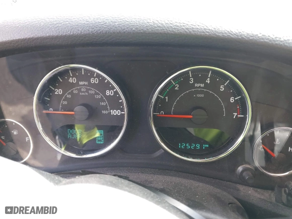 2017 Jeep Wrangler Unlimited Sport with VIN 1C4BJWDG6HL586200, listed as a IAAI auction lot 41723891 with 125,291 mi miles. Bid and sale history available at carsss.com. Image 7.