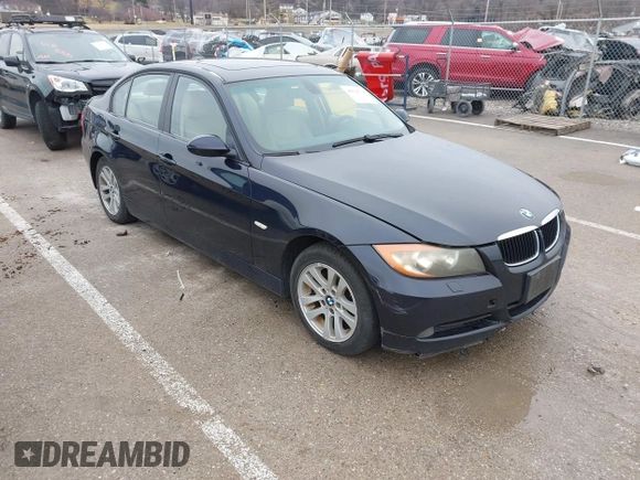 2006 BMW 3 Series 325i with VIN WBAVB17586NK40817, listed as a IAAI auction lot 41514714 with 156,789 mi miles. Bid and sale history available at carsss.com. Image 1.
