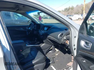 2013 Infiniti JX35 z VIN 5N1AL0MM1DC325491, wystawiony jako IAAI lot #41784006 z przebiegiem 168 557 mil mil oraz . Historia ofert i sprzedaży dostępna na DreamBid. Obrazek 5.