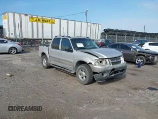 2004 Ford Explorer Sport Trac XLS z VIN 1FMZU77K94UA89637, wystawiony jako IAAI lot #42133712 z przebiegiem 174 293 mil mil oraz . Historia ofert i sprzedaży dostępna na DreamBid. Obrazek 1.