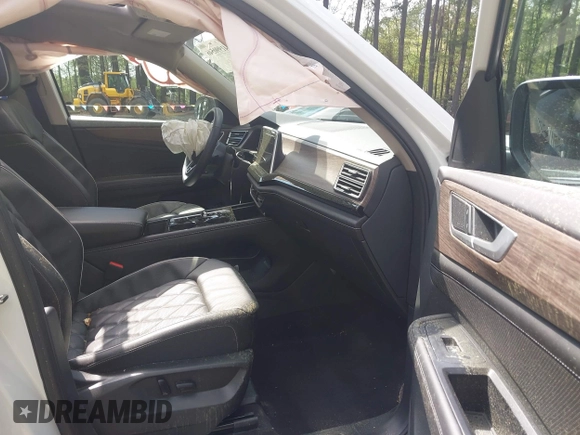 2024 Volkswagen Atlas SEL Premium R-Line with VIN 1V2FR2CA2RC617765, listed as a IAAI auction lot 41990546 with 15,098 mi miles and . Bid and sale history available at DreamBid. Image 5.