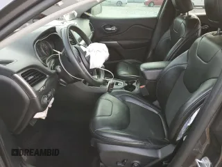 2019 Jeep Cherokee Latitude Plus с VIN 1C4PJLLB0KD265314, выставлен на аукционе Copart как лот 55919315 с пробегом 63 989 миль миль и На запчасти • Non repairable. История ставок и продаж доступна на DreamBid. Изображение 7.