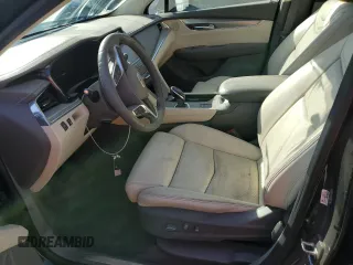 2017 Cadillac XT5 Premium Luxury AWD z VIN 1GYKNERS7HZ111416, wystawiony jako Copart lot #47649025 z przebiegiem Nie podano mil oraz Szkody całkowita. Historia ofert i sprzedaży dostępna na DreamBid. Obrazek 7.