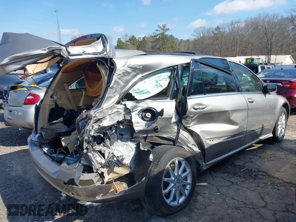 2006 Mercedes-Benz R 5.0L with VIN 4JGCB75E86A014165, listed as a IAAI auction lot 41620616 with 158,014 mi miles and . Bid and sale history available at DreamBid. Image 4.