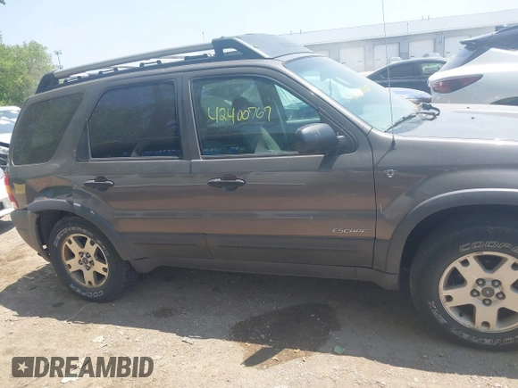 2002 Ford Escape XLT Choice with VIN 1FMYU041X2KB88832, listed as a IAAI auction lot 42400767 with 194,124 mi miles and . Bid and sale history available at DreamBid. Image 12.