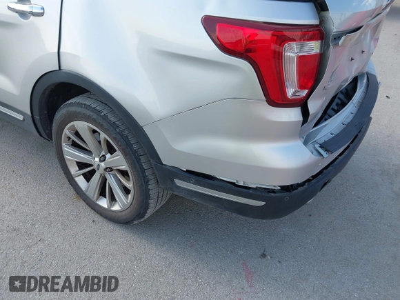 2018 Ford Explorer Limited с VIN 1FM5K7F86JGC70800, выставлен на аукционе IAAI как лот 42357964 с пробегом 129 654 миль миль и . История ставок и продаж доступна на DreamBid. Изображение 17.