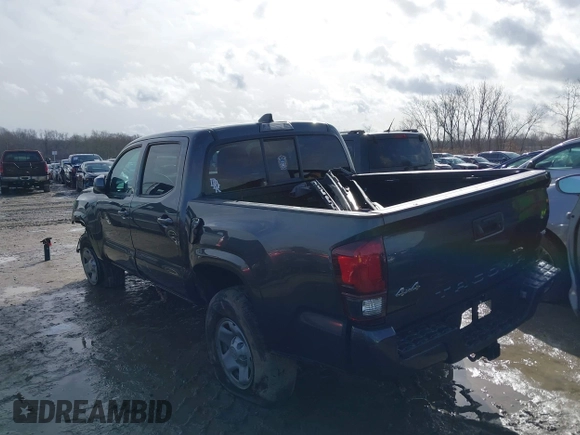 2021 Toyota Tacoma SR z VIN 3TMCZ5AN5MM377663, wystawiony jako IAAI lot #41726696 z przebiegiem 32 125 mil mil oraz . Historia ofert i sprzedaży dostępna na DreamBid. Obrazek 3.