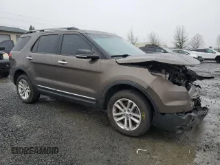 2015 Ford Explorer XLT with VIN 1FM5K8D8XFGC51182, listed as a Copart auction lot 44269345 with 121,858 mi miles and Salvage Title. Bid and sale history available at carsss.com. Image 4.