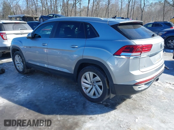 2021 Volkswagen Atlas SE with VIN 1V2KE2CA4MC228516, listed as a IAAI auction lot 41630396 with 53,946 mi miles and . Bid and sale history available at DreamBid. Image 3.