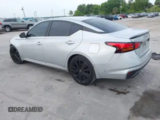 2019 Nissan Altima 2.5 SR with VIN 1N4BL4CV3KN312775, listed as a IAAI auction lot 41875447 with 131,065 mi miles. Bid and sale history available at carsss.com. Image 3.