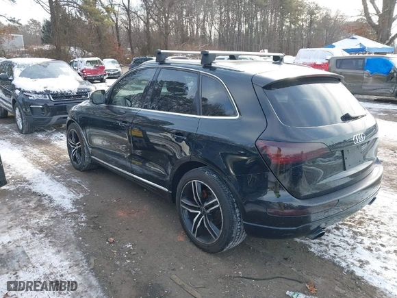 2014 Audi Q5 Premium Plus with VIN WA1LFAFP7EA021221, listed as a IAAI auction lot 41373296 with 135,515 mi miles. Bid and sale history available at carsss.com. Image 3.