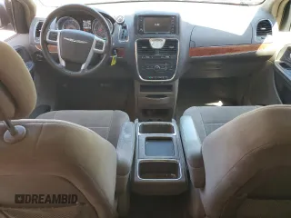 2014 Chrysler Town & Country Touring z VIN 2C4RC1BGXER144103, wystawiony jako Copart lot #54843175 z przebiegiem 113 166 mil mil oraz Szkoda całkowita • Salvage title. Historia ofert i sprzedaży dostępna na DreamBid. Obrazek 8.