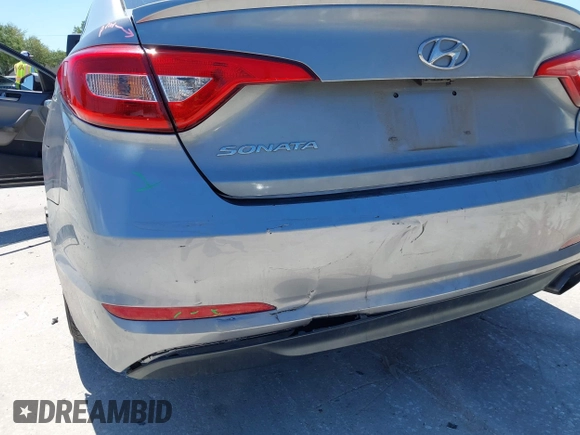 2017 Hyundai Sonata 2.4L with VIN 5NPE24AF2HH487503, listed as a IAAI auction lot 42029788 with 165,280 mi miles and . Bid and sale history available at carsss.com. Image 6.