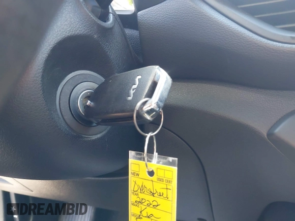 2022 Kia Forte LXS z VIN 3KPF24AD9NE437331, wystawiony jako IAAI lot #41875582 z przebiegiem 41 171 mil mil oraz . Historia ofert i sprzedaży dostępna na DreamBid. Obrazek 11.