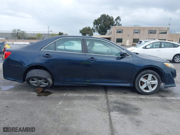 2014 Toyota Camry L with VIN 4T1BF1FKXEU385715, listed as a IAAI auction lot 41924726 with 187,486 mi miles. Bid and sale history available at carsss.com. Image 13.