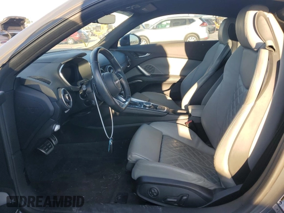 2016 Audi TT 2.0T z VIN TRUC5AFV3G1020339, wystawiony jako Copart lot #84490084 z przebiegiem Nie podano mil oraz Szkody całkowita. Historia ofert i sprzedaży dostępna na DreamBid. Obrazek 7.