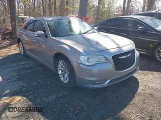2016 Chrysler 300 with VIN 2C3CCAEG6GH190350, listed as a IAAI auction lot 41649337 with 204,384 mi miles. Bid and sale history available at carsss.com. Image 1.