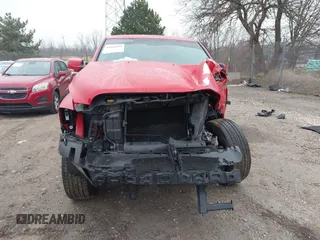 2018 Ram 1500 Sport z VIN 1C6RR7MT1JS161612, wystawiony jako IAAI lot #40943059 z przebiegiem Nie podano mil oraz . Historia ofert i sprzedaży dostępna na DreamBid. Obrazek 13.