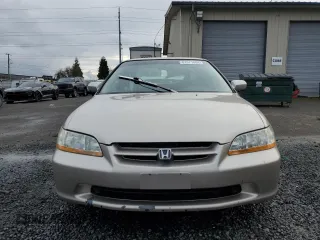 1998 Honda Accord LX with VIN 1HGCG5540WA180862, listed as a Copart auction lot 87071084 with 394,803 mi miles and Salvage title. Bid and sale history available at DreamBid. Image 5.