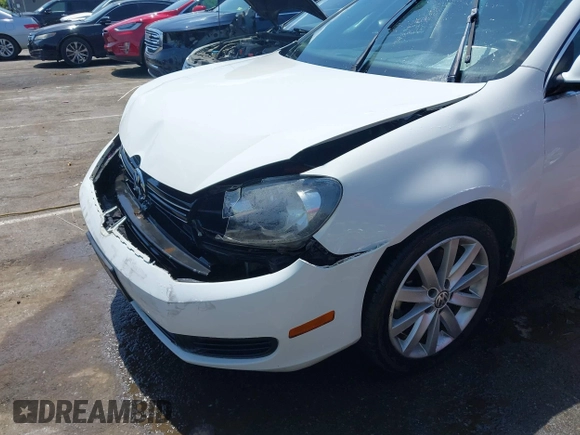 2014 Volkswagen Jetta TDI with VIN 3VWPL7AJ0EM611346, listed as a IAAI auction lot 42533049 with 131,929 mi miles and . Bid and sale history available at DreamBid. Image 18.