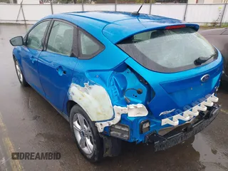 2014 Ford Focus SE z VIN 1FADP3K23EL162634, wystawiony jako IAAI lot #41772913 z przebiegiem 113 405 mil mil oraz . Historia ofert i sprzedaży dostępna na DreamBid. Obrazek 3.