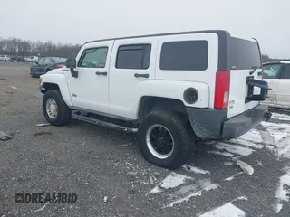 2007 Hummer H3 SUV with VIN 5GTDN13EX78221187, listed as a IAAI auction lot 41360574 with 141,468 mi miles and . Bid and sale history available at DreamBid. Image 3.
