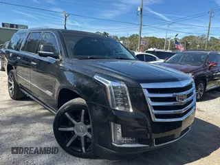 2015 Cadillac Escalade z VIN 1GYS3TKJ2FR615994, wystawiony jako Copart lot #43397945 z przebiegiem 105 937 mil mil oraz Czysty tytuł • Clean title. Historia ofert i sprzedaży dostępna na DreamBid. Obrazek 1.