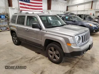 2016 Jeep Patriot Sport z VIN 1C4NJPBA5GD698402, wystawiony jako Copart lot #58601955 z przebiegiem 109 012 mil mil oraz Czysty tytuł • Clean title. Historia ofert i sprzedaży dostępna na DreamBid. Obrazek 4.