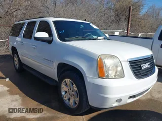 2007 GMC Yukon XL SLT with VIN 1GKFC16087R417052, listed as a IAAI auction lot 41753046 with 275,008 mi miles. Bid and sale history available at carsss.com. Image 1.