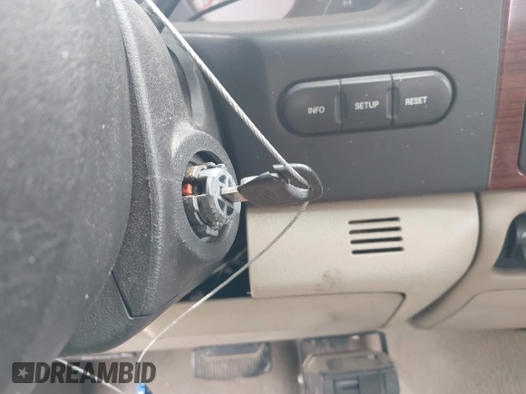 2006 Ford F-250 XL с VIN 1FTSW21P76EB12899, выставлен на аукционе IAAI как лот 42137172 с пробегом 211 705 миль миль и . История ставок и продаж доступна на DreamBid. Изображение 11.