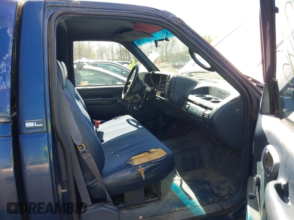 1996 GMC Sierra 1500 with VIN 1GTGC24F7TZ541482, listed as a IAAI auction lot 41968945 with 195,351 mi miles and . Bid and sale history available at DreamBid. Image 5.