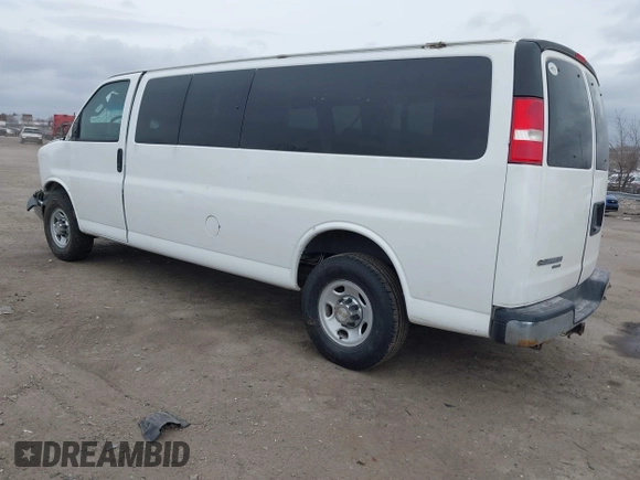 2016 Chevrolet Express Passenger LT with VIN 1GAZGPFG2G1202352, listed as a IAAI auction lot 41699012 with Not provided miles and . Bid and sale history available at DreamBid. Image 3.
