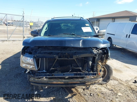 2011 Chevrolet Suburban LT with VIN 1GNSKJE30BR201074, listed as a IAAI auction lot 41986073 with 182,611 mi miles. Bid and sale history available at carsss.com. Image 12.