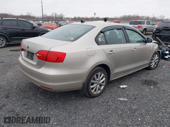 2012 Volkswagen Jetta Sedan SE w/Convenience PZEV with VIN 3VWDP7AJ9CM116616, listed as a IAAI auction lot 41782908 with 74,395 mi miles. Bid and sale history available at carsss.com. Image 4.