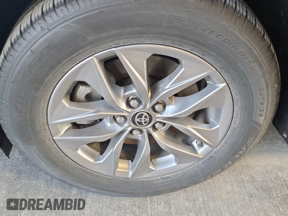 2022 Toyota Sienna LE с VIN 5TDKSKFC8NS070785, выставлен на аукционе IAAI как лот 42564790 с пробегом 110 993 миль миль и . История ставок и продаж доступна на DreamBid. Изображение 17.